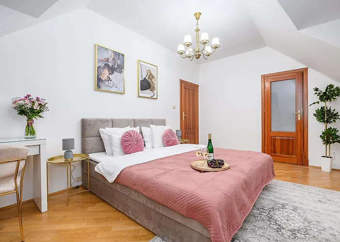 Lumina Luxury House In Warsaw