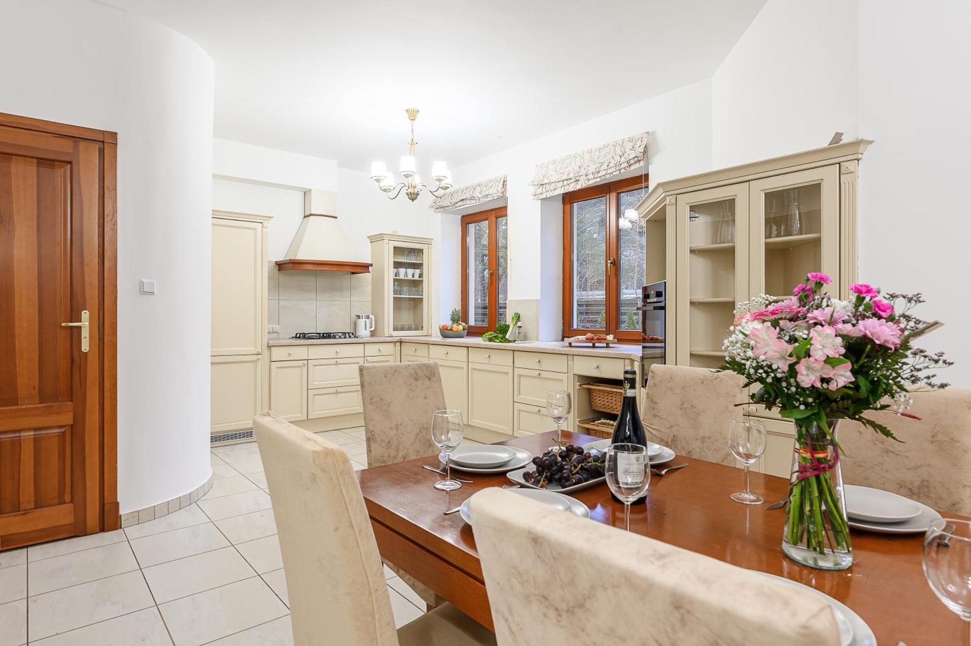 Lumina Luxury House In *