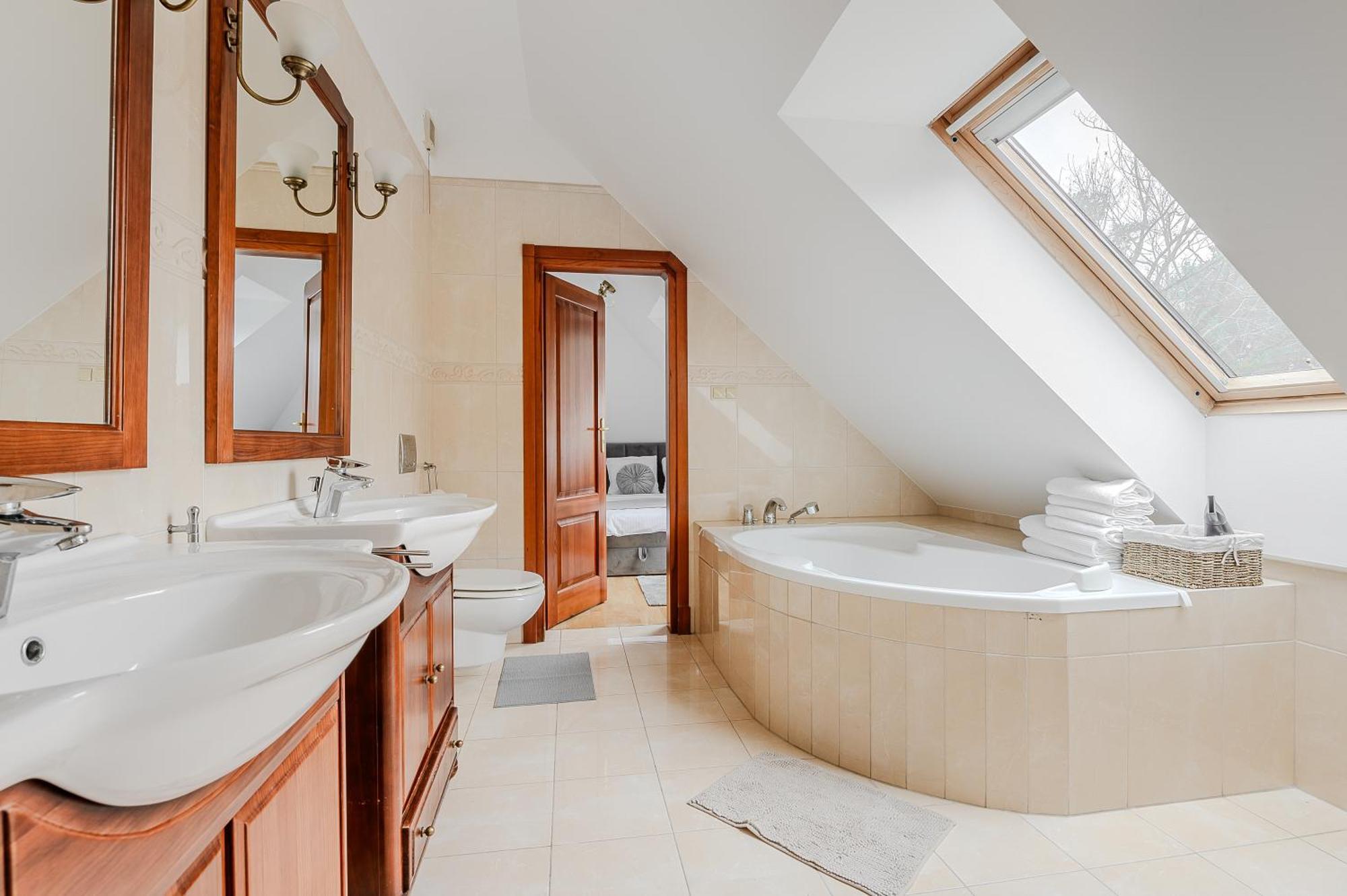 Lumina Luxury House In