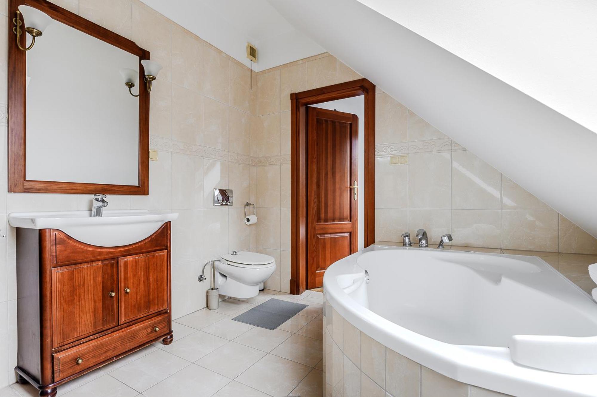 Villa Lumina Luxury House In
