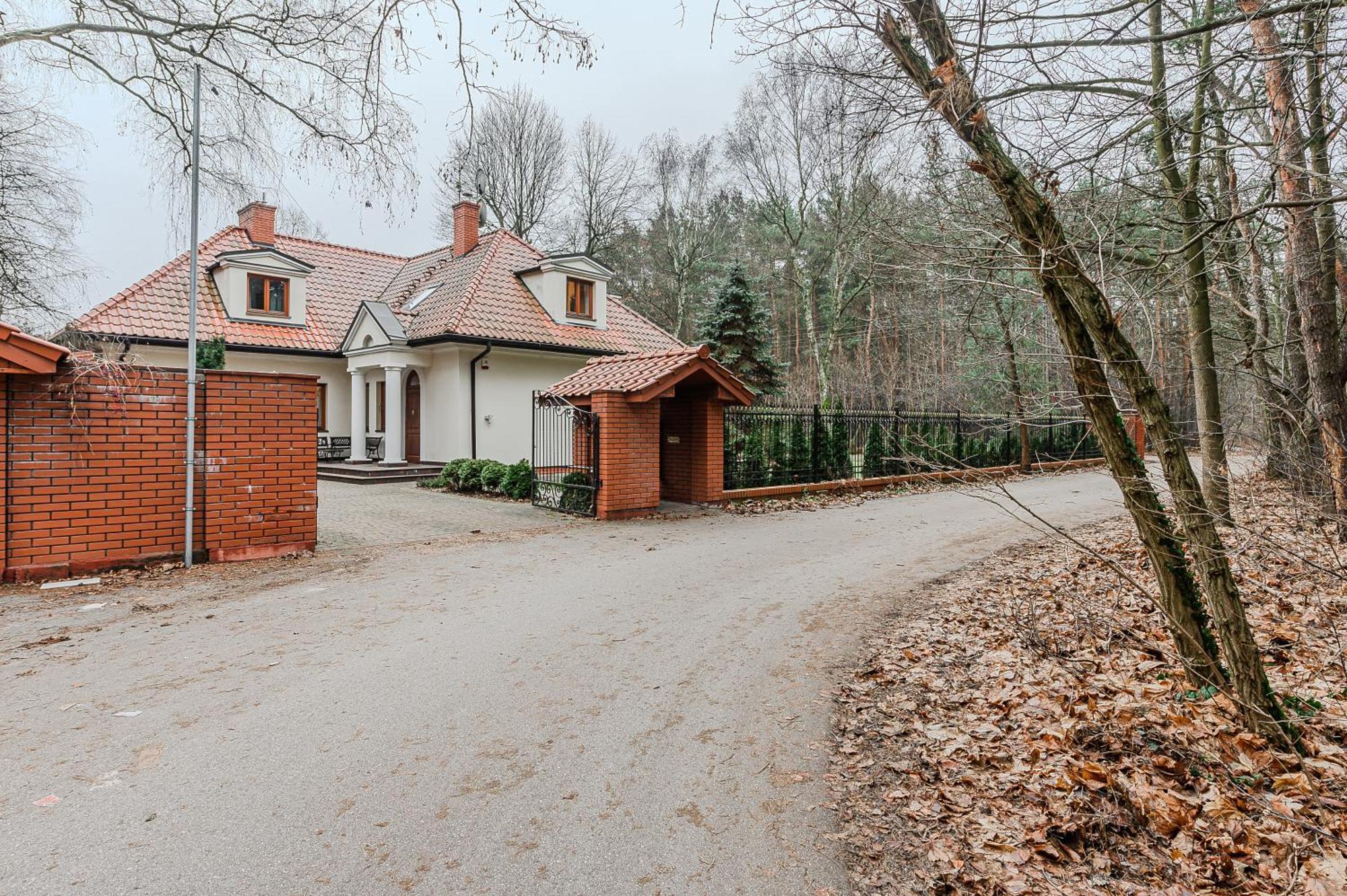 Lumina Luxury House In *